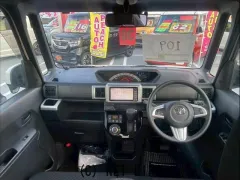 トヨタ ピクシスメガ