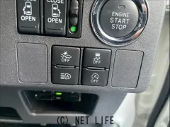 トヨタ ピクシスメガ