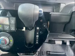 トヨタ ピクシスメガ