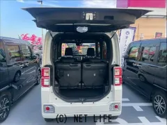 トヨタ ピクシスメガ