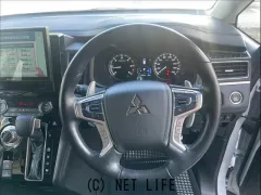 三菱 デリカD：5