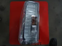 外装・エアロ 左テールランプ