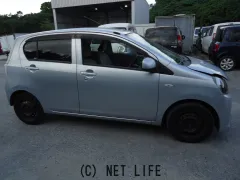 部品取車 イース