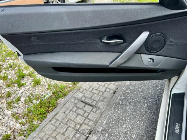 自信を持ってお薦め出来る1台です!!同年式のお車と比べますと、大事にお乗りだった事を実感して頂けるはずです♪ BMW Z4