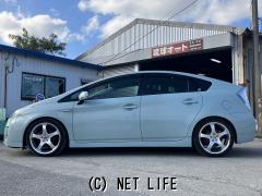 トヨタ プリウス