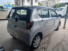 ダイハツ ミライース