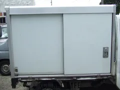 その他 コンテナ軽自動車用・３枚ドア・鍵付き