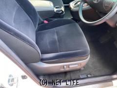 トヨタ マークXジオ