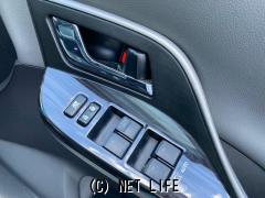 トヨタ マークXジオ