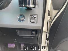 トヨタ マークXジオ