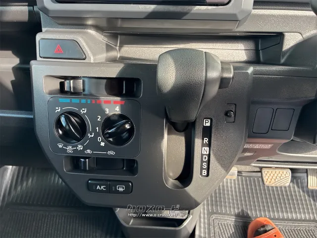 トヨタ ピクシスメガ