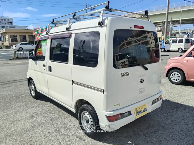 トヨタ ピクシスバン