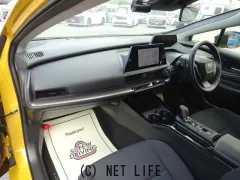 トヨタ プリウス