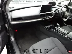 トヨタ プリウス