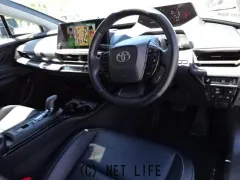 トヨタ プリウス