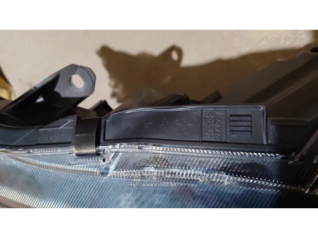 外装・エアロ アクア NHP10 左ヘッドライト