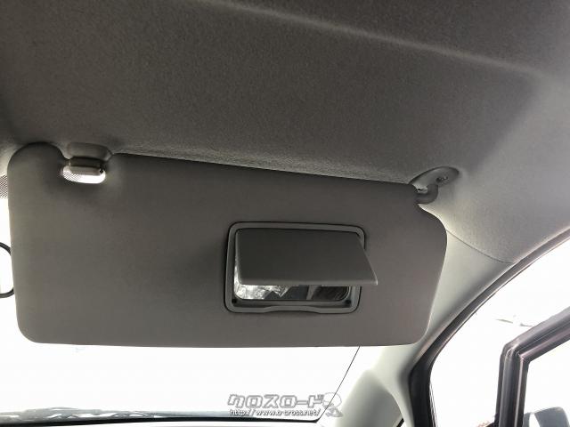 車を降りる前の髪の乱れやリップチェックもこれでOK☆ ホンダ フィット