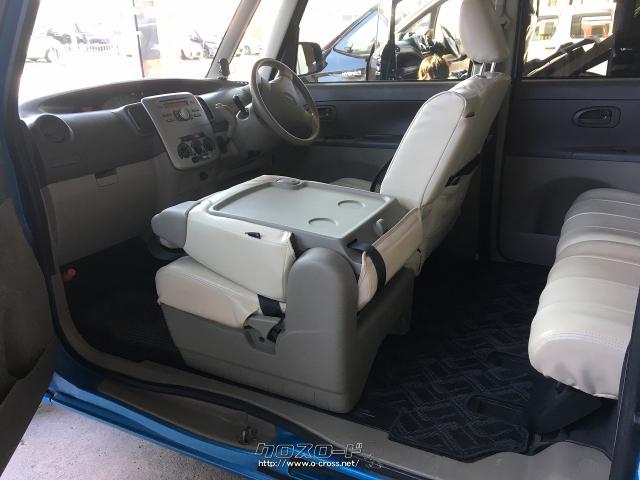 助手席を畳むとなんとテーブルに!! ダイハツ タント