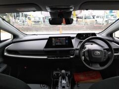 トヨタ プリウス