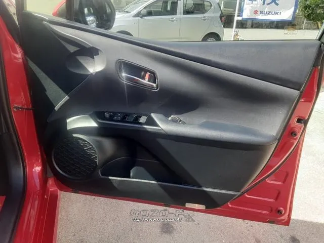 トヨタ プリウス