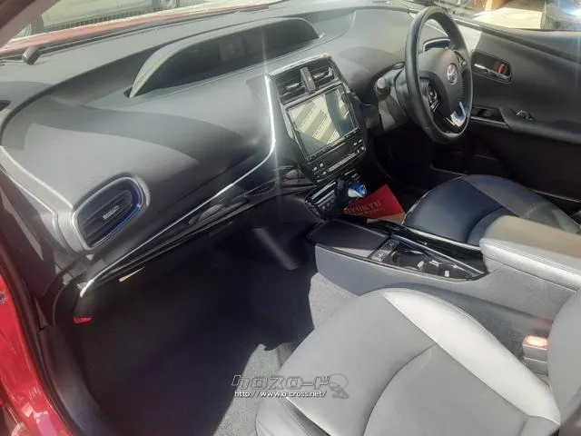 トヨタ プリウス