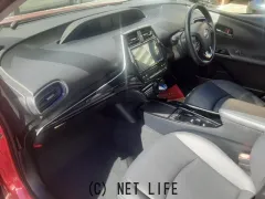 トヨタ プリウス