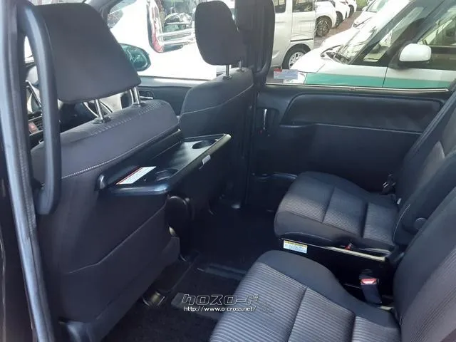 トヨタ ヴォクシー