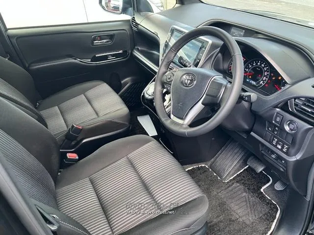 トヨタ ヴォクシー