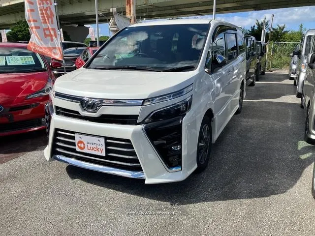 トヨタ ヴォクシー