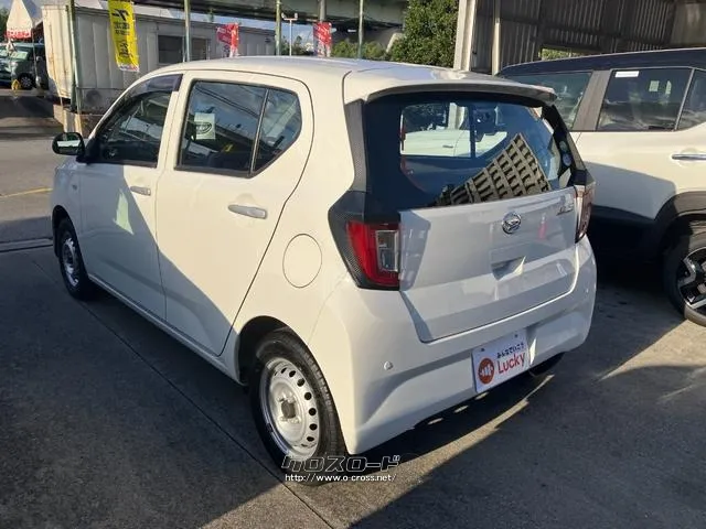 ダイハツ ミライース