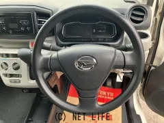 ダイハツ ミライース