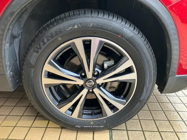 右前輪 日産 エクストレイル