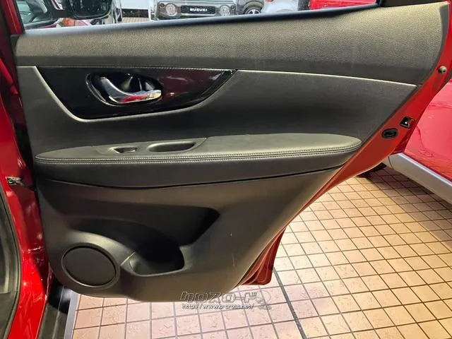 後部座席右ドア 日産 エクストレイル
