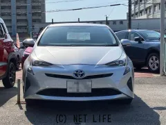 トヨタ プリウス