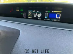 トヨタ プリウス