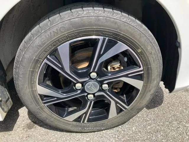 右前輪 ダイハツ タント