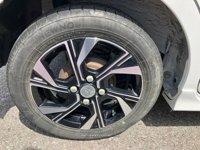 右後輪 ダイハツ タント