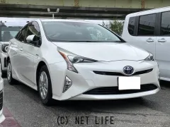 トヨタ プリウス