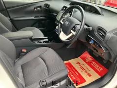 トヨタ プリウス