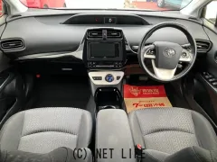 トヨタ プリウス