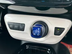 トヨタ プリウス