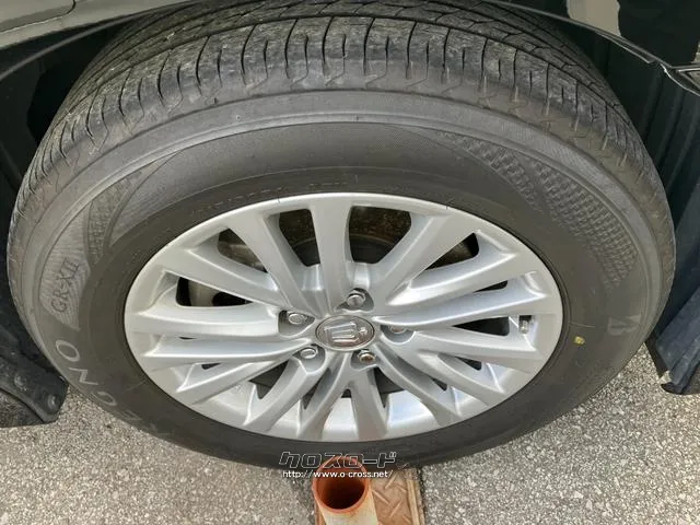 右前輪 トヨタ クラウンハイブリッド