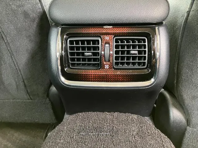 トヨタ クラウンハイブリッド