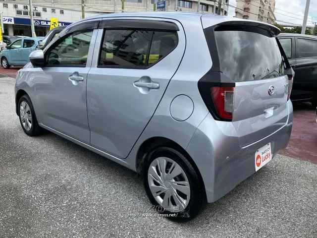 ダイハツ ミライース