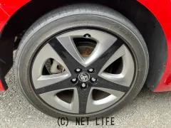 トヨタ プリウス