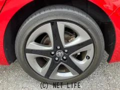 トヨタ プリウス