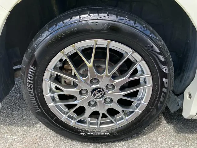 右後輪 トヨタ ノア