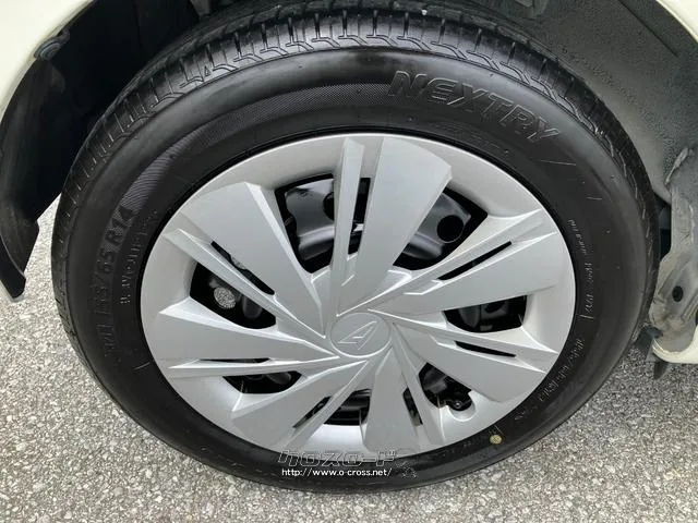 右後輪 ダイハツ ミライース
