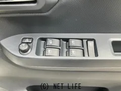 ダイハツ ミライース