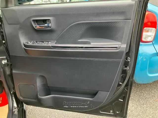 運転席側ドア ダイハツ タント